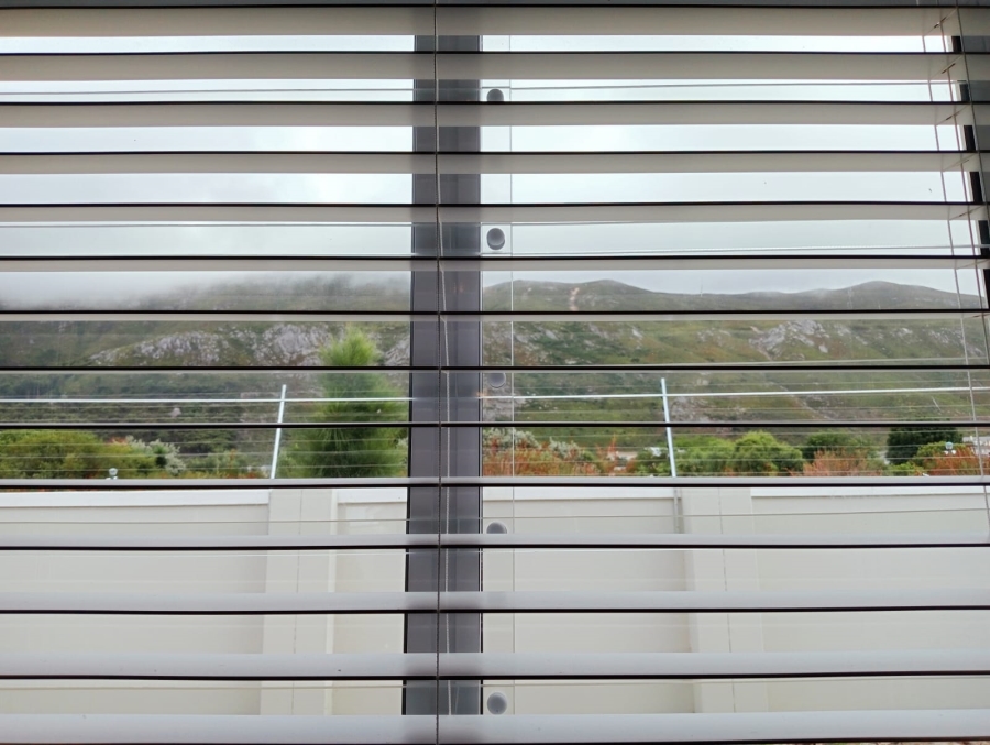 To Let 2 Bedroom Property for Rent in Sandbaai Western Cape